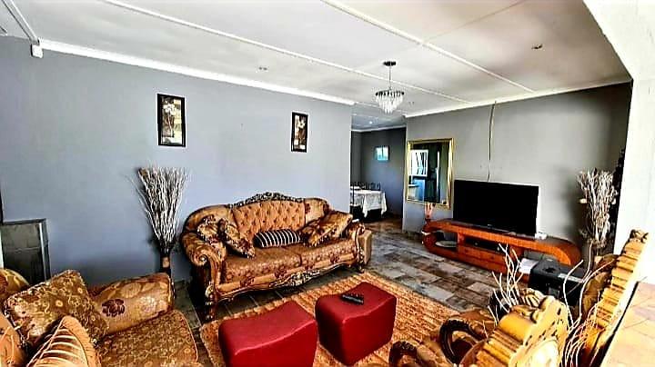 4 Bedroom Property for Sale in Amalinda Eastern Cape